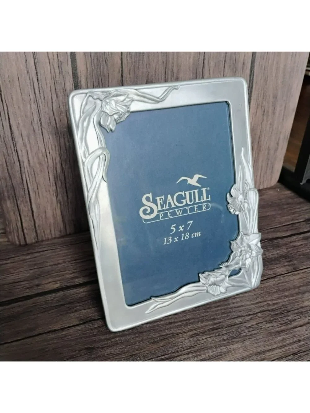 Seagull Pewter Floral Engraved 5x7 Photo Picture Frame Silver Daffodils